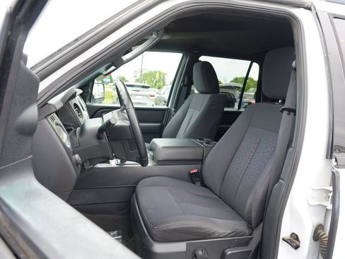 Used 2017 Ford Expedition XL w/ Equipment Group 101A AWD/4WD image 12