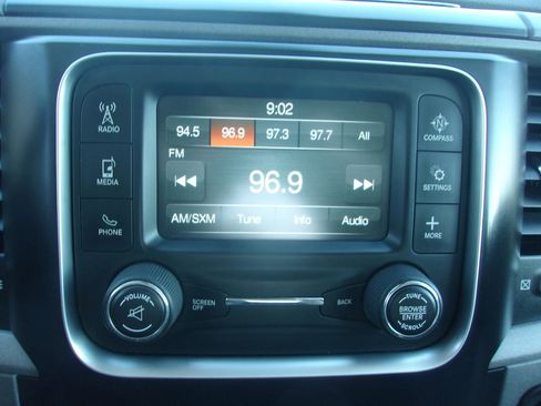 Used 2015 RAM 2500 Tradesman w/ Chrome Appearance Group AWD/4WD image 21