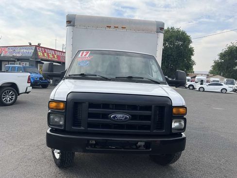Used 2017 Ford E-350 and Econoline 350 Super Duty RWD image 2
