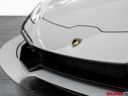 Used 2023 Lamborghini Huracan Tecnica image 12