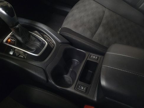 Used 2019 Nissan Rogue Sport SV w/ Technology Package AWD/4WD image 26