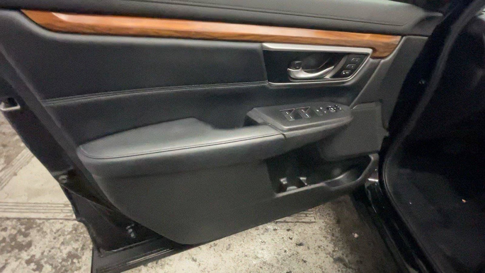 Used 2021 Honda CR-V Touring image 30