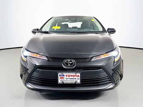 Used 2024 Toyota Corolla LE FWD image 9