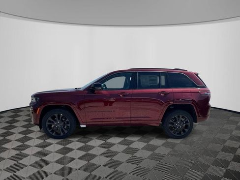New 2026 Jeep Grand Cherokee Limited AWD/4WD image 2