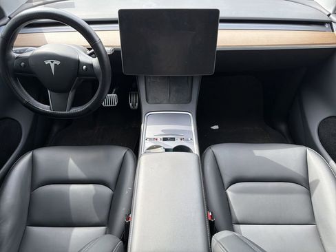 Used 2024 Tesla Model Y Long Range image 15