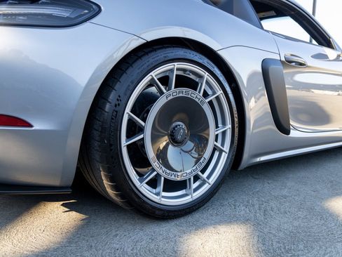 Certified 2025 Porsche 718 Cayman GT4 RS image 13