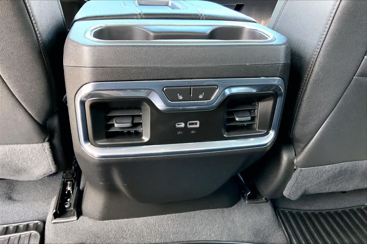 Used 2022 Chevrolet Silverado 1500 LTZ AWD/4WD image 34