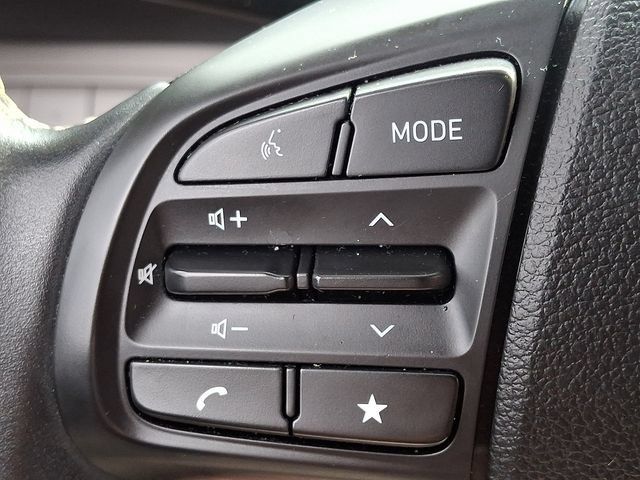 Used 2023 Hyundai Venue SEL FWD image 21
