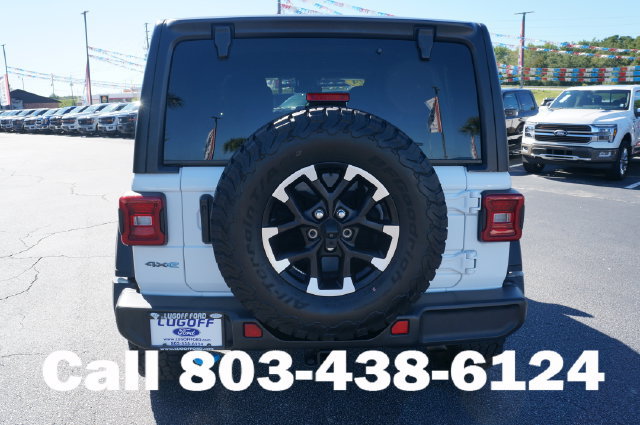 Used 2024 Jeep Wrangler Unlimited Rubicon 4xe AWD/4WD image 18