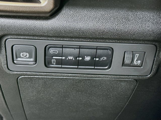 Used 2025 GMC Hummer EV 3X AWD/4WD image 11