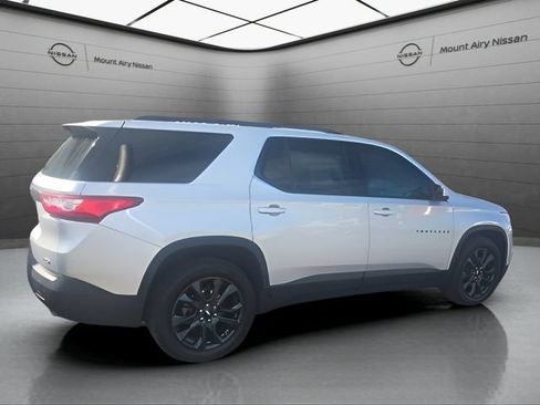 Used 2021 Chevrolet Traverse RS AWD/4WD image 4
