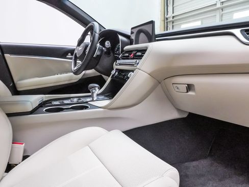 Certified 2026 Genesis G70 2.5T RWD image 12