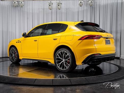 Used 2023 Maserati Grecale Trofeo AWD/4WD image 10