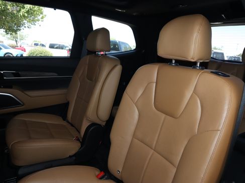Used 2022 Kia Telluride SX FWD image 37