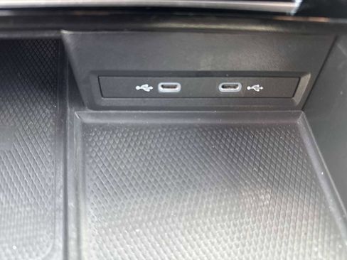 Certified 2024 Volkswagen Atlas Cross Sport SE FWD image 30