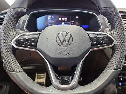 Certified 2024 Volkswagen Tiguan SE R-Line AWD/4WD image 21