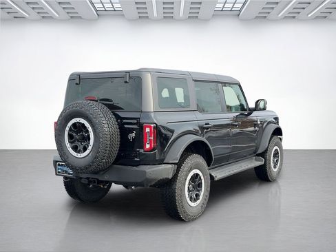 New 2025 Ford Bronco Outer Banks w/ Sasquatch Package image 3