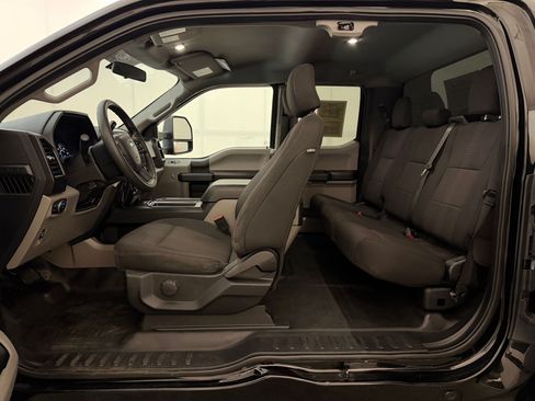 Used 2018 Ford F150 XL w/ Equipment Group 101A Mid AWD/4WD image 31