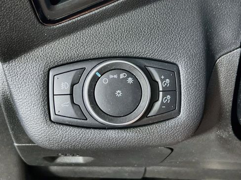 Used 2017 Ford Escape Titanium image 10