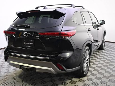 Used 2021 Toyota Highlander Platinum AWD/4WD image 6