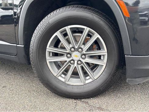 Used 2022 Chevrolet Traverse LT w/ LPO, Floor Liner Package AWD/4WD image 4