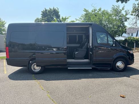 Used 2021 Mercedes-Benz Sprinter 3500 image 21