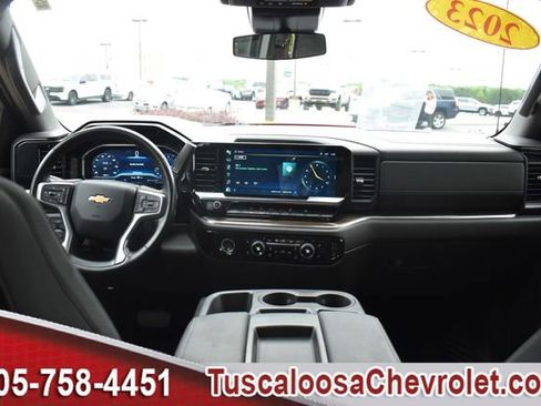 Used 2023 Chevrolet Silverado 1500 LT AWD/4WD image 3