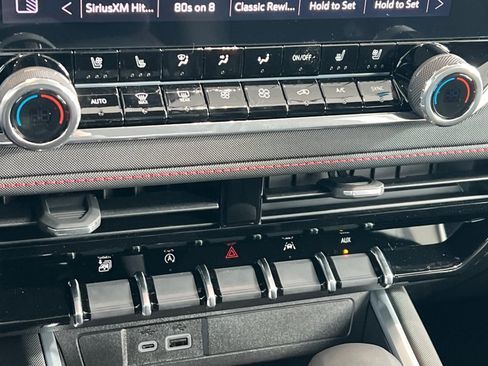 New 2026 Chevrolet Colorado Z71 w/ Technology Package image 16