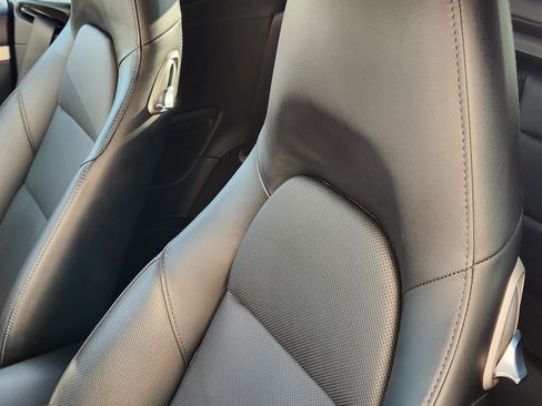 Used 2015 Porsche 911 Carrera 4S image 14