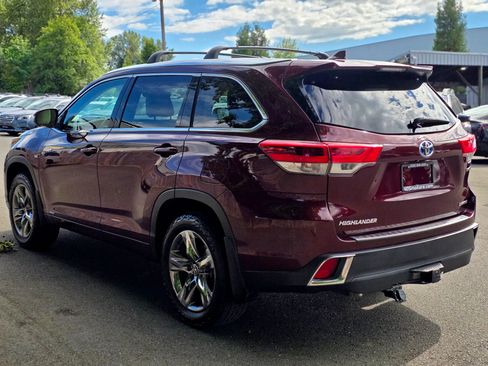 Used 2017 Toyota Highlander Limited Platinum AWD/4WD image 8