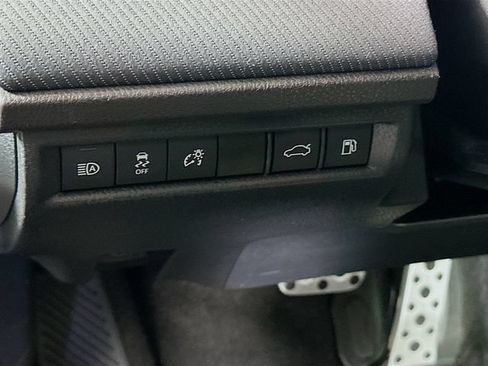Certified 2025 Toyota Camry SE FWD image 11