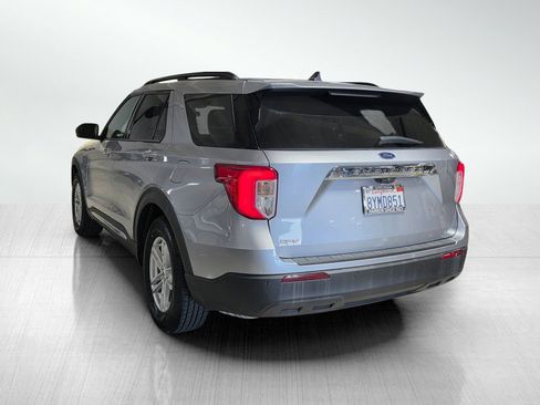 Used 2021 Ford Explorer XLT RWD image 5