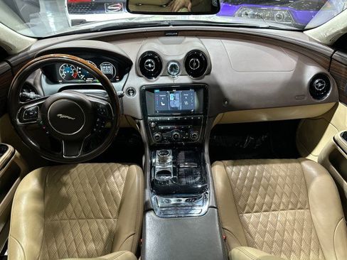 Used 2017 Jaguar XJ L Portfolio RWD image 54