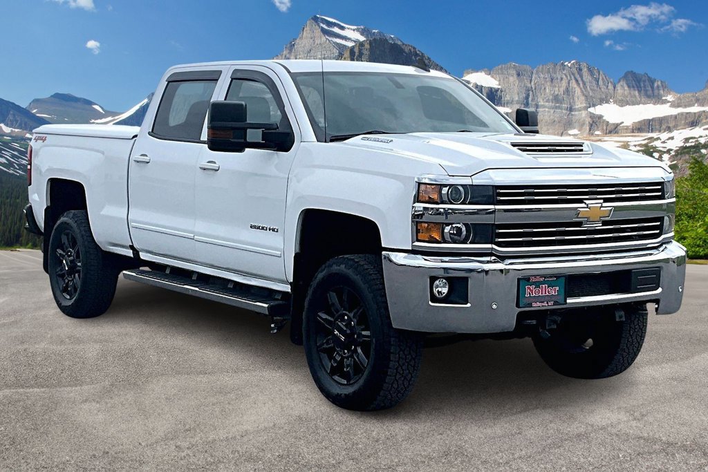 Used 2018 Chevrolet Silverado 2500 LT AWD/4WD image 12