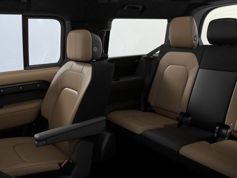 New 2026 Land Rover Defender 130 V8 AWD/4WD image 7