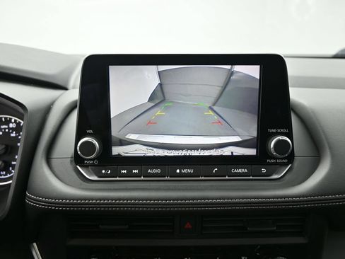 Used 2026 Nissan Rogue S FWD image 15