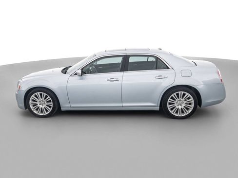Used 2013 Chrysler 300 C Luxury Series w/ Harman Kardon Audio Group RWD image 8