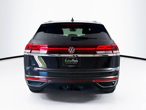 Used 2025 Volkswagen Atlas Cross Sport SE image 7