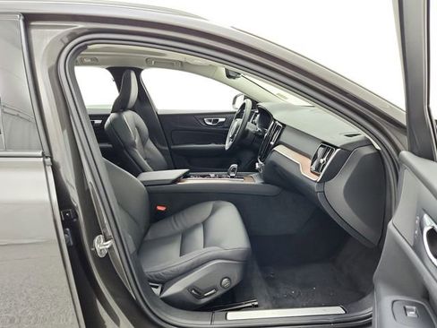 Certified 2025 Volvo V60 B5 Cross Country Plus image 26