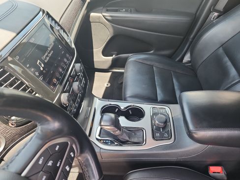Used 2020 Jeep Grand Cherokee High Altitude AWD/4WD image 15