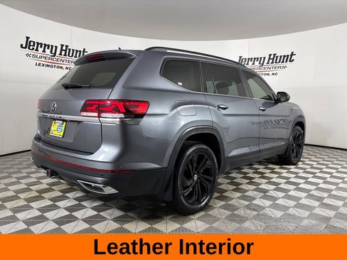 Used 2023 Volkswagen Atlas SE w/ Panoramic Sunroof Package FWD image 6