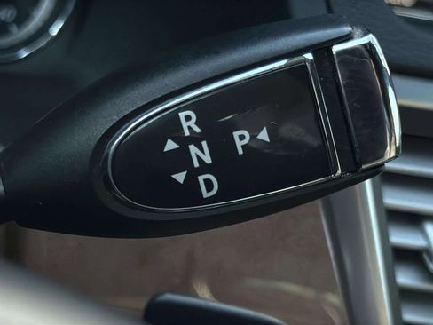 Used 2013 Mercedes-Benz E 350 Sedan image 32