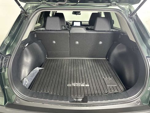 Used 2024 Toyota Corolla Cross LE image 24