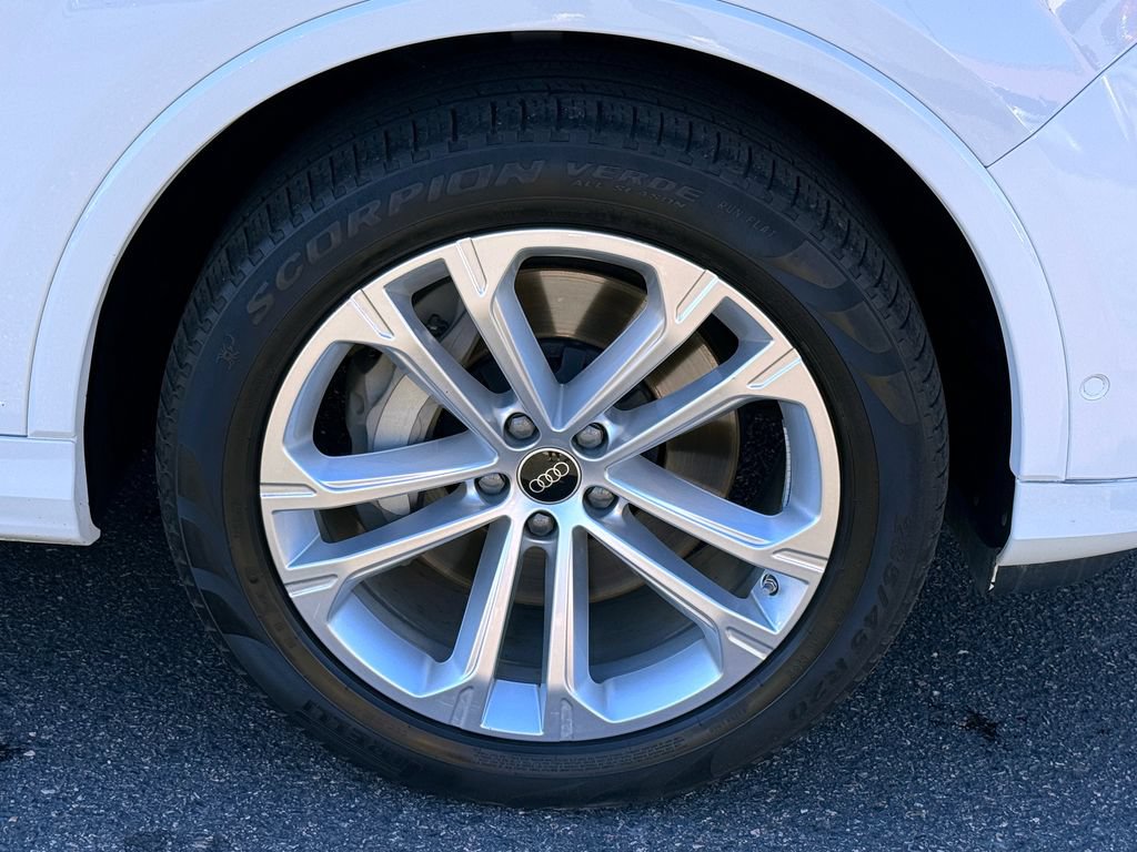 Used 2025 Audi Q7 3.0T Premium Plus AWD/4WD image 15