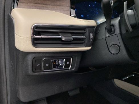 New 2025 Lincoln Corsair Reserve w/ Jet Appearance Package image 16