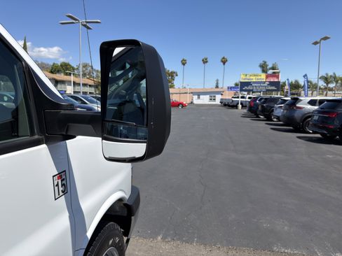 Used 2021 Chevrolet Express 3500 w/ Driver Convenience Package image 42