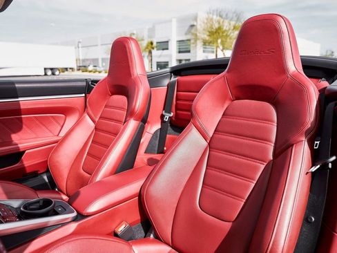 Used 2022 Porsche 911 Turbo S w/ 911 Turbo Sportdesign Package image 45