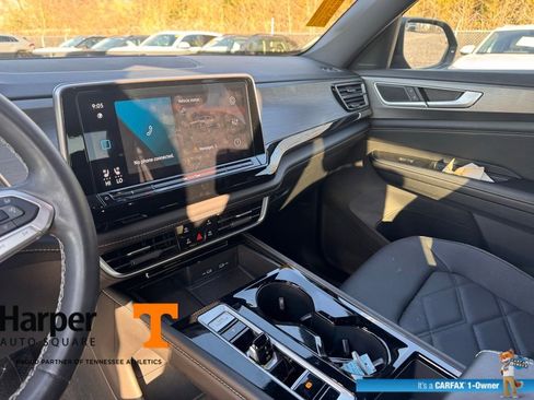 Used 2024 Volkswagen Atlas Cross Sport SE image 16