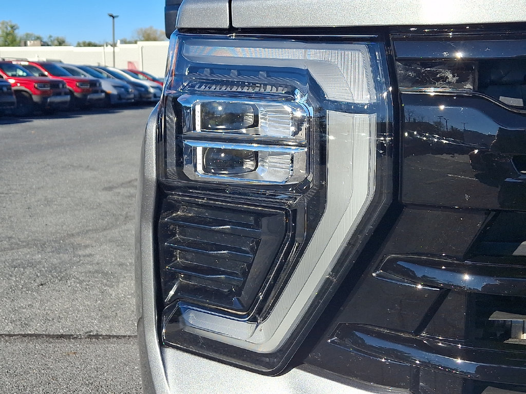 Used 2025 Chevrolet Silverado 3500 LT w/ Trail Boss Package AWD/4WD image 9
