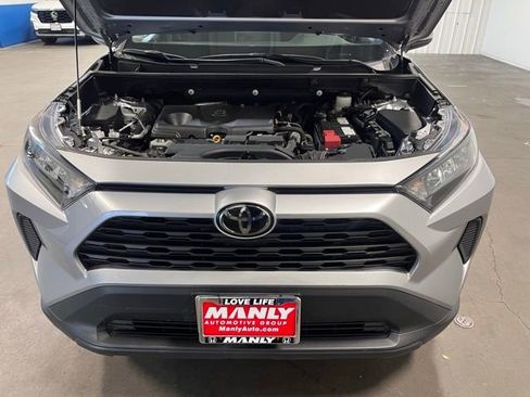 Used 2021 Toyota RAV4 LE image 9